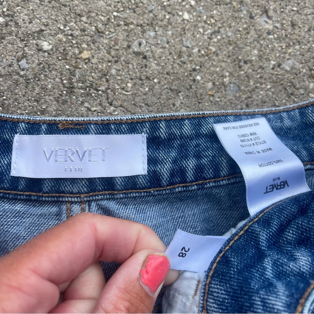 Vervet High Rise Distressed Cropped Jeans Size 28 - Picture 5 of 6